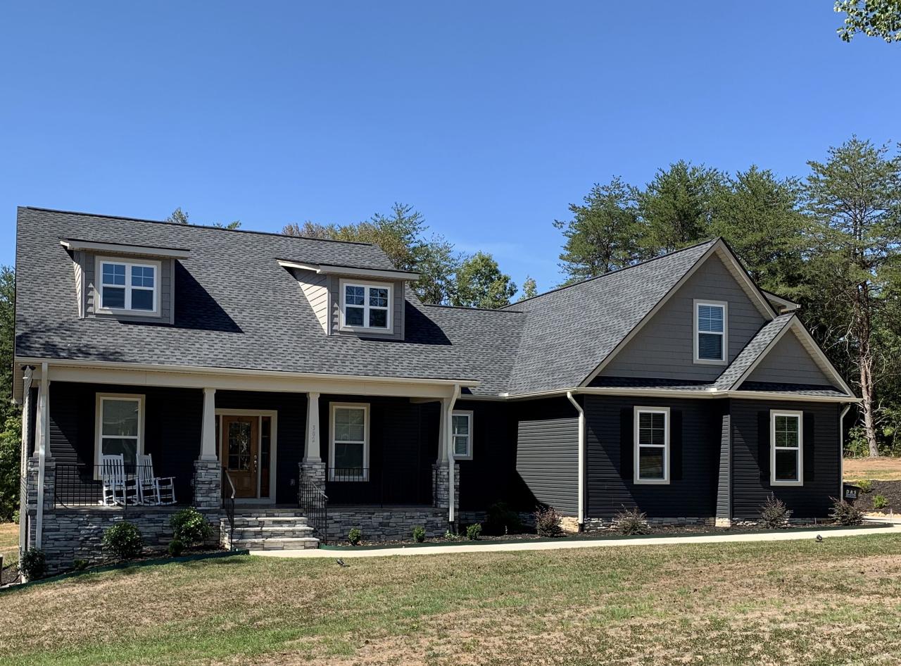 Siding trim craftsman thrifty porch chick hunker newport farmhouse thriftydecorchick selections northernnester Siding trim craftsman thrifty porch chick hunker newport farmhouse thriftydecorchick selections northernnester